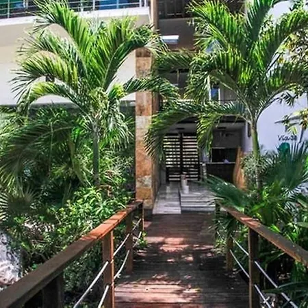 Via 38 Buda By Playa Paradise